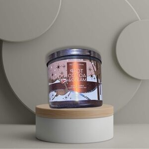 New, Never Used Bath & Bodyworks Hot Cocoa & Cream 3-Wick Scented Candle